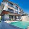 Casa Oliva City 2 with Pool & Sauna & Jakuzi & BBQ