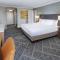 DoubleTree by Hilton Tulsa at Warren Place - Sala De Dos Habitaciones Suite King