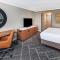 DoubleTree by Hilton Tulsa at Warren Place - Habitación King - Piso Alto