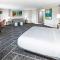 DoubleTree by Hilton Tulsa at Warren Place - Junior Suite King Con Zona De Asientos