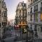 Champs Elysees & Arc de Triomphe - CityApartmentStay