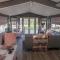 Tattershall VIP Retreat - Hot tub, stunning lakeside views, newly refurbished to an amazing 5 star standard