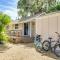 Inviting Sarasota Cottage 5 Mi to Beach Access!