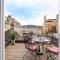 Spacious Central Bath Apartment with Terrace