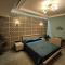 B8 Seaside Luxury Rooms with private bathroom - dining area shared