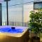 Modern Jacuzzi Apartment Mickey