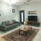 Lovely 2BR in Heart of Downtown.