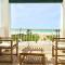 Santa Barbara B Beach front with terrace, sea view in and garage in Conil