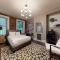 L 3-33 Stylish Private Studio in Boston!