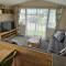 Luxury Caravan 3 Bedroom 8 Berth With Hot-tub