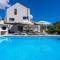 Modern apartment with private pool near Split