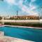 Beachfront Dubai Villa for 10 Guests with Full Kitchen & View