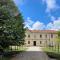 Château Bernon Maison d Hotes - Piscine et SPA