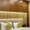 Hotel Vanson Pride - Luxury Restaurant Near Connaught Place, City Center