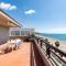 Malagasuite Seaside Penthouse with 2 Car Parking