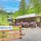 Cozy Mars Hill Farmhouse w/ Scenic Views
