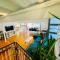 Down Town Oasis-Spacious Loft with Private Parking
