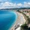 Magnificent renovated apartment, 2 rooms of 45 m2, close tothe sea, top floor, terrace