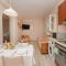 Butterfly apartment barbati