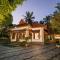 Pop Tavern Private Pool Villa Kovalam by VOYE HOMES