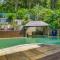 Splendour Hideaway - Luxury pool at Caves Beach