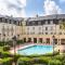 Disneyland Deluxe flat, outside pool, Climatisation, 1 min to Disney Parks