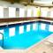 Super 8 by Wyndham Hinton-Free Breakfast,Wifi,Parking