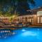 Private Pool Retreat near Airport & Pearl