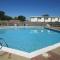 Beautifully appointed 2 storey chalet with access to outdoor swimming pool - 5 minute stroll to miles of sandy beach - Near to the Norfolk Broads & Great Yarmouth