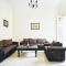 Cosy Art Deco Apart Welcome to James's