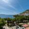 SunSea Apartments
