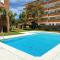 Apartamento con Piscina en la Playa de Fenals