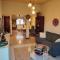 Oheneba Tema - Luxury Hot -Tub Retreat with Wi-Fi