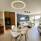 Appartement luxe vue mer et collines avec piscine