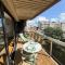 Large sunny and bright apartment with park view