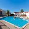 T2 RDC à Canet en Roussillon Europa 4 pers ,piscine,clim, tennis, parking