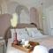 Luxury apartment Terracotta Sun with private Jacuzzi and Garden