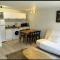 Appartement lumineux avec balcon au coeur de Paris