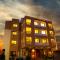 Hotel Ems Mayura