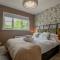 Host & Stay - Hales Orchard