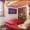 5 minutes from the Station with Wi-Fi&Air Conditioning