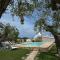 Trulli Lisanna - Luxury Trulli Estate with Pool