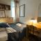 A2 - Prince Room - Warsaw City Haven - Shared Bathrooms - Self check-in