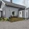 Nice Home In Strömstad With Wifi