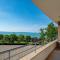 MyFlat Club 218 Gold II Wellness Apartment