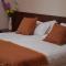 Hotel 198