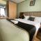 Hotel Holiday House