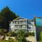 Gibsons Landing Inn
