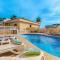 Villa Victoria With Heated Pool