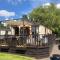 Bumblebee Lodge